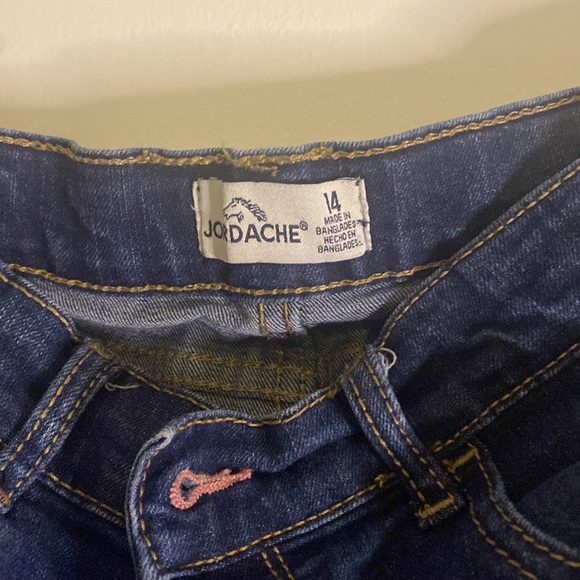 Jordache girls shorts with sequins - Picture 2 of 5